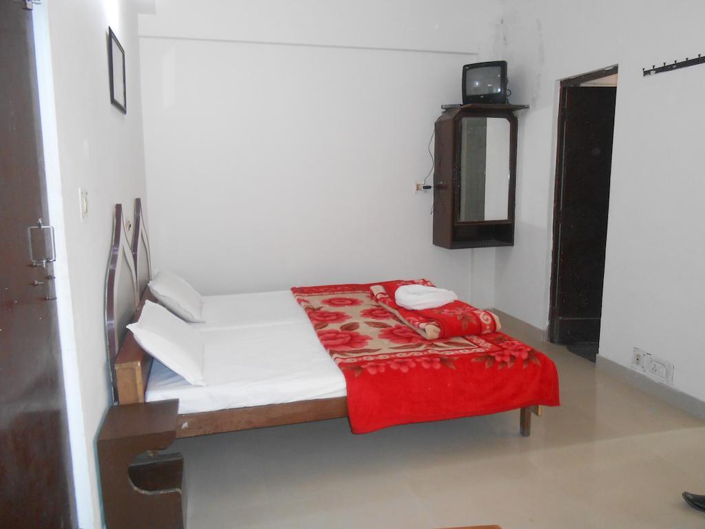 Hotel Safari Agra  Zimmer foto